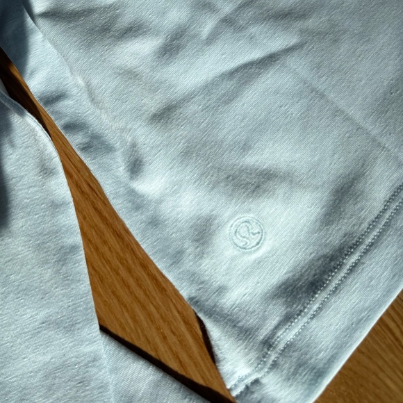 NWT lululemon cotton tee powder blue size 6 - Picture 5 of 6